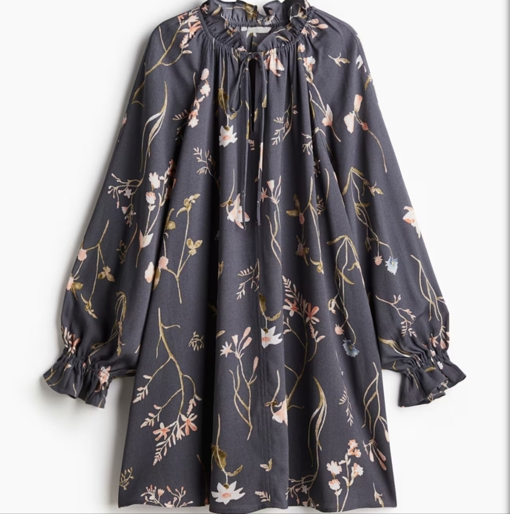 H&M New Floral Mini Dress Flowy Oversized grey